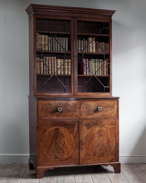 GEORGE III MAHOGANY SECRETAIRE BOOKCASE - ADDITIONAL PHOTO 1