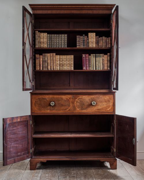 GEORGE III MAHOGANY SECRETAIRE BOOKCASE - ADDITIONAL PHOTO 4