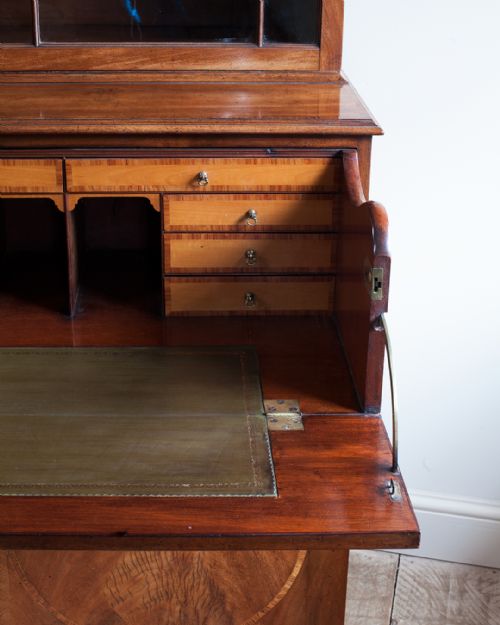 GEORGE III MAHOGANY SECRETAIRE BOOKCASE - ADDITIONAL PHOTO 6
