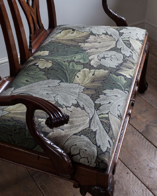 IMPRESSIVE 19TH CENTURY MAHOGANY SETTEE - ADDITIONAL PHOTO 7