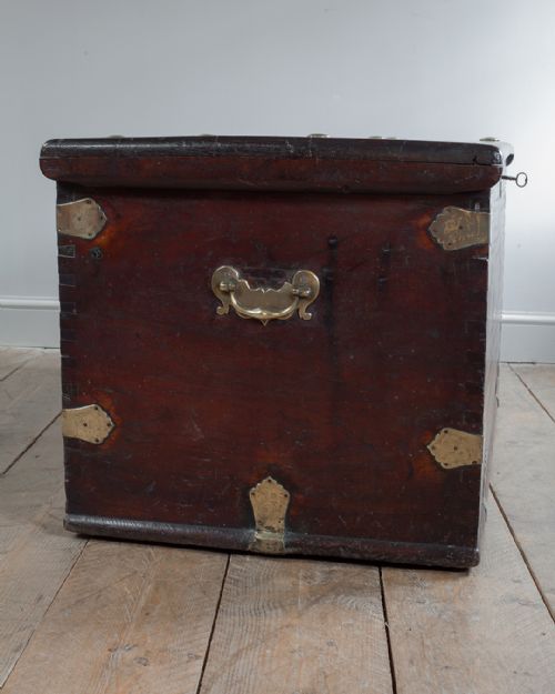 LATE 18TH CENTURY DUTCH COLONIAL TEAK BRASS BOUND TRUNK - ADDITIONAL PHOTO 5
