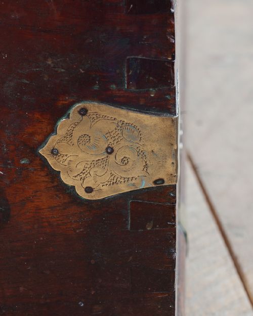 LATE 18TH CENTURY DUTCH COLONIAL TEAK BRASS BOUND TRUNK - ADDITIONAL PHOTO 6