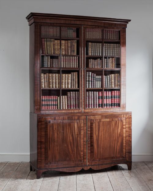 GEORGE III MAHOGANY LIBRARY BOOKCASE - ADDITIONAL PHOTO 1