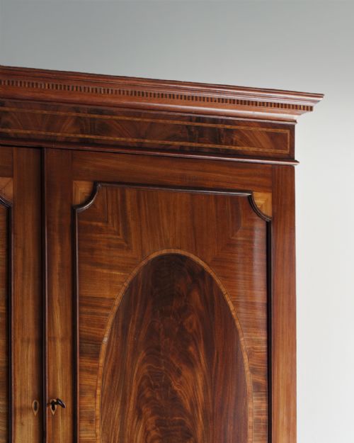 GEORGE III MAHOGANY LIBRARY BOOKCASE - ADDITIONAL PHOTO 4