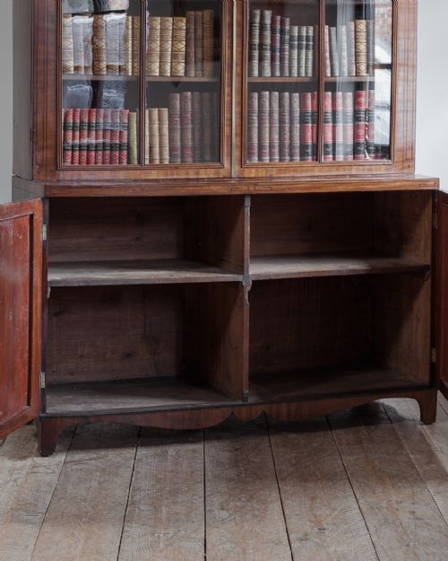 GEORGE III MAHOGANY LIBRARY BOOKCASE - ADDITIONAL PHOTO 10