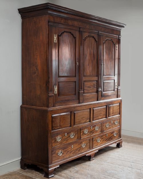 GEORGE III MAHOGANY HOUSEKEEPERS CUPBOARD - ADDITIONAL PHOTO 4