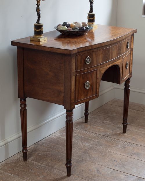 SMALL REGENCY MAHOGANY SIDEBOARD - ADDITIONAL PHOTO 6
