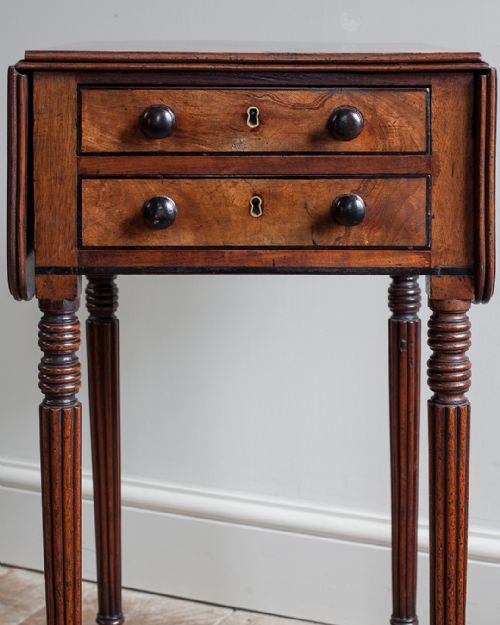 CHARMING REGENCY MAHOGANY WORK TABLE - ADDITIONAL PHOTO 2