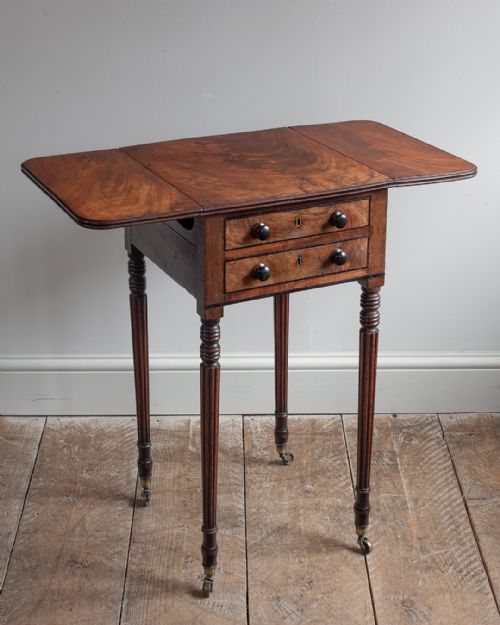 CHARMING REGENCY MAHOGANY WORK TABLE - ADDITIONAL PHOTO 4