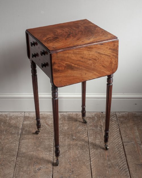CHARMING REGENCY MAHOGANY WORK TABLE - ADDITIONAL PHOTO 7
