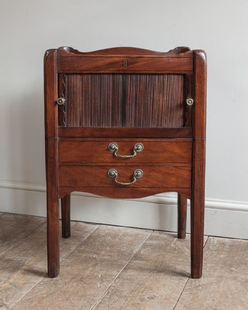 GEORGE III MAHOGANY NIGHTSTAND - ADDITIONAL PHOTO 1