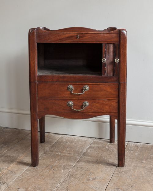 GEORGE III MAHOGANY NIGHTSTAND - ADDITIONAL PHOTO 2