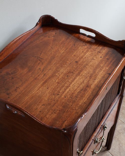 GEORGE III MAHOGANY NIGHTSTAND - ADDITIONAL PHOTO 4