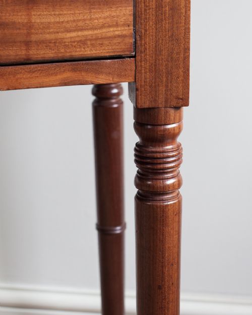 GEORGE IV MAHOGANY BOWFRONT SIDE TABLE - ADDITIONAL PHOTO 6