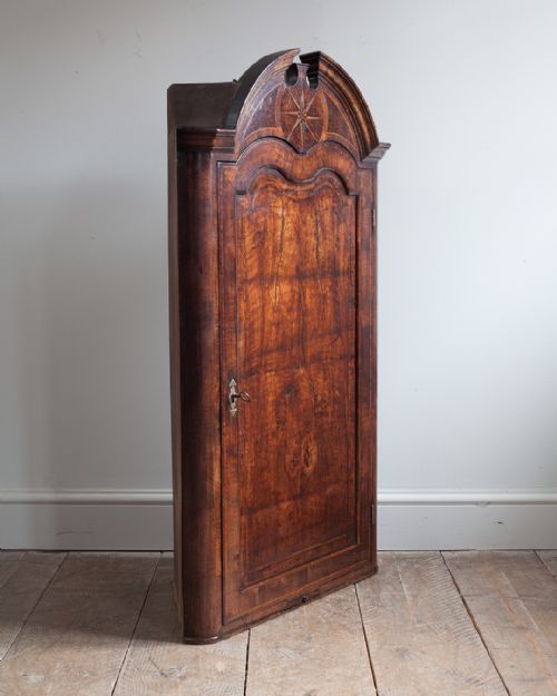 CHARMING GEORGE I WALNUT CORNER CUPBOARD - ADDITIONAL PHOTO 4