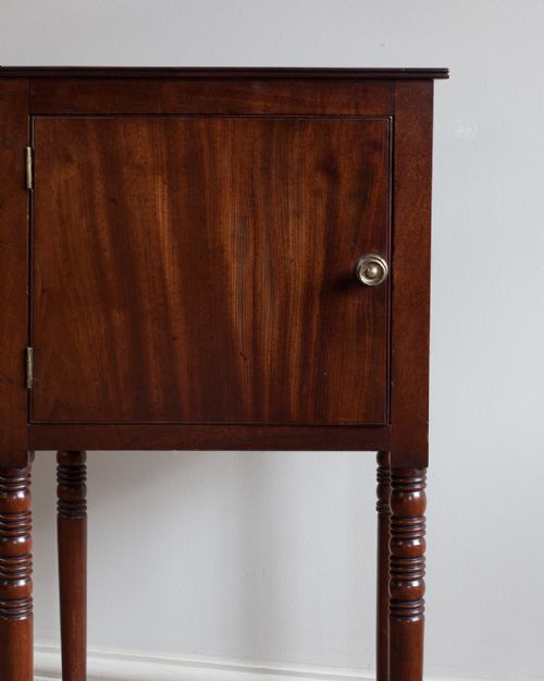 REGENCY MAHOGANY BEDSIDE CUPBOARD - ADDITIONAL PHOTO 2