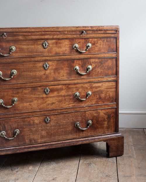 18TH CENTURY MAHOGANY CHEST OF DRAWERS - ADDITIONAL PHOTO 2