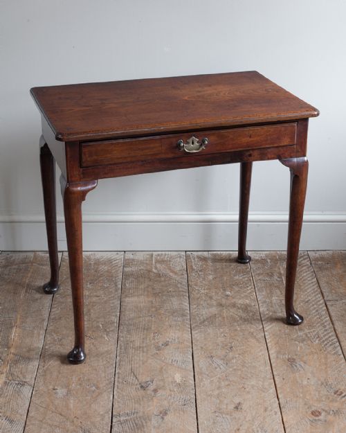 CHARMING GEORGE III MAHOGANY SIDE TABLE - ADDITIONAL PHOTO 2