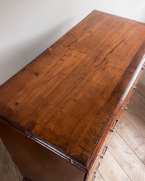 GEORGE II WALNUT CHEST OF DRAWERS - ADDITIONAL PHOTO 7