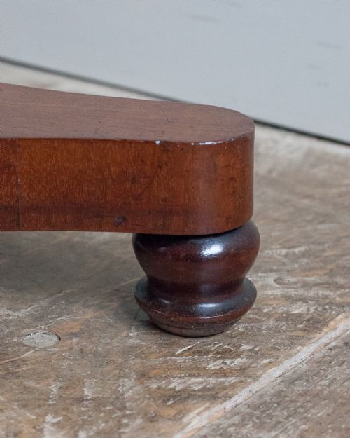 WILLIAM IV MAHOGANY LAMP TABLE - ADDITIONAL PHOTO 6