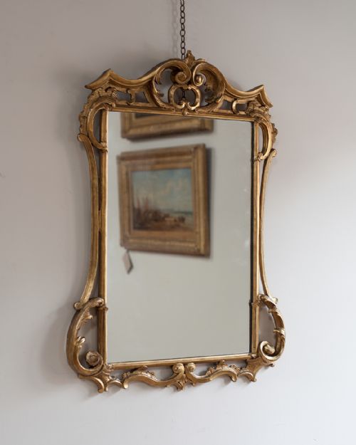 attractive late 18th century giltwood mirror - CATEGORY: ANTIQUE MIRRORS - DATED 18TH CENTURY