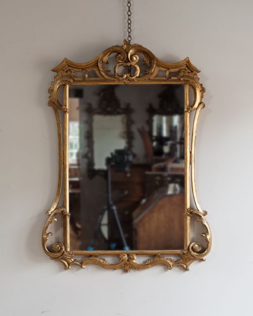 ATTRACTIVE LATE 18TH CENTURY GILTWOOD MIRROR - ADDITIONAL PHOTO 1