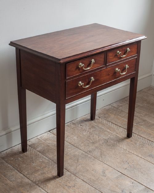GEORGE III MAHOGANY LOWBOY - ADDITIONAL PHOTO 2