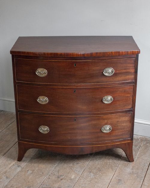 REGENCY MAHOGANY BOWFRONT CHEST OF DRAWERS - ADDITIONAL PHOTO 2