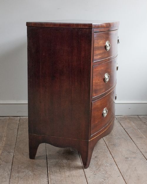 REGENCY MAHOGANY BOWFRONT CHEST OF DRAWERS - ADDITIONAL PHOTO 4