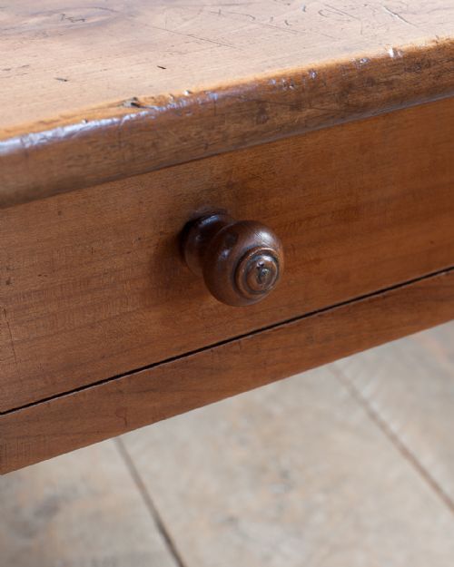 18TH CENTURY FRENCH CHERRY WOOD COFFEE TABLE - ADDITIONAL PHOTO 5