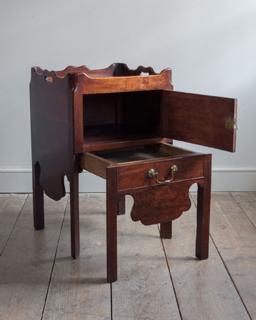 GEORGIAN MAHOGANY NIGHTSTAND - ADDITIONAL PHOTO 2