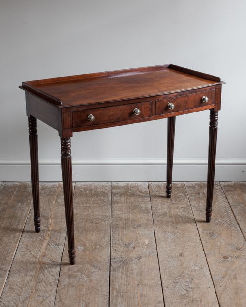 ELEGANT REGENCY MAHOGANY SIDE TABLE - ADDITIONAL PHOTO 4