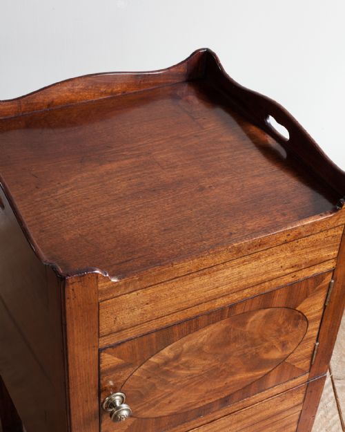 GEORGE III MAHOGANY TRAY TOP COMMODE - ADDITIONAL PHOTO 4