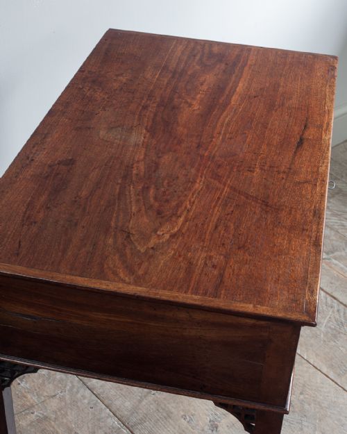 18TH CENTURY MAHOGANY SIDE TABLE - ADDITIONAL PHOTO 3