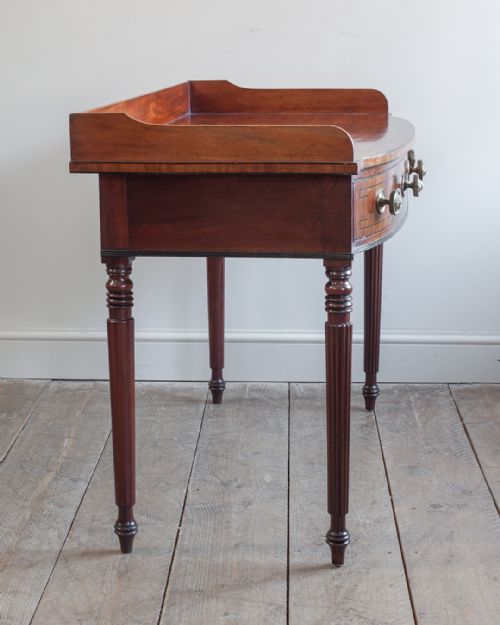 REGENCY MAHOGANY SIDE DRESSING TABLE - ADDITIONAL PHOTO 2