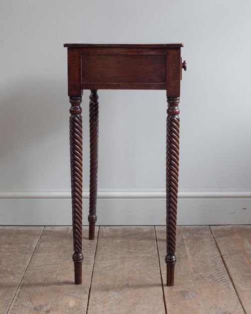 LOVELY QUALITY REGENCY MAHOGANY WORK TABLE - ADDITIONAL PHOTO 5