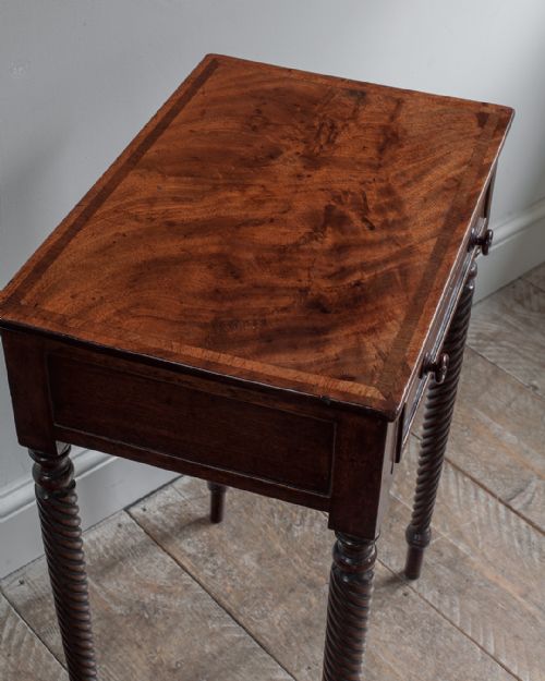LOVELY QUALITY REGENCY MAHOGANY WORK TABLE - ADDITIONAL PHOTO 6
