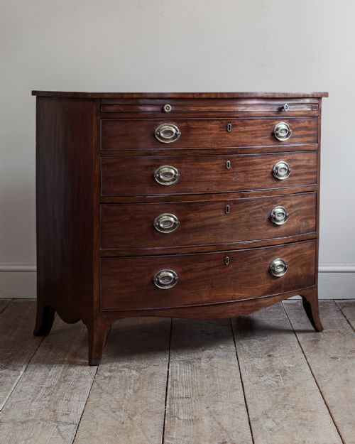 GEORGE IV MAHOGANY BOWFRONT CHEST OF DRAWERS