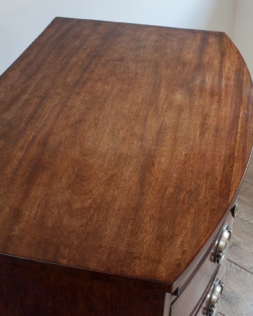 GEORGE IV MAHOGANY BOWFRONT CHEST OF DRAWERS - ADDITIONAL PHOTO 4