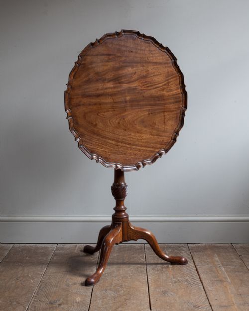 george iii mahogany pie crust tripod table - CATEGORY: ANTIQUE TABLES - DATED 19TH CENTURY