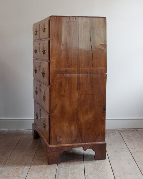 LARGE GEORGE II WALNUT CHEST OF DRAWERS - ADDITIONAL PHOTO 8