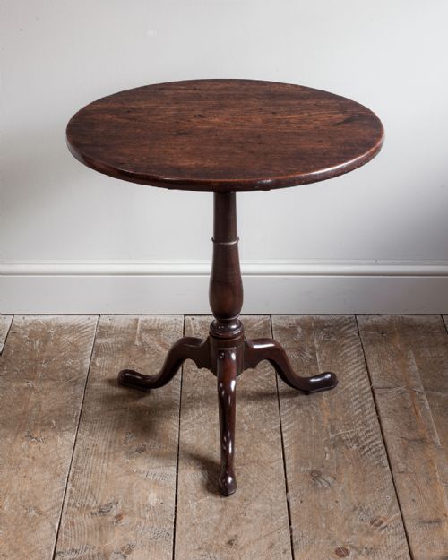 GEORGIAN MAHOGANY TRIPOD TABLE