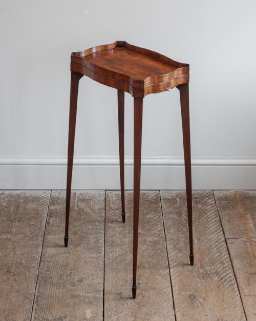 george iii mahogany urn stand - CATEGORY: ANTIQUE MISCELLANEOUS - DATED 18TH CENTURY