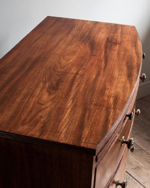 REGENCY MAHOGANY BOWFRONT CHEST OF DRAWERS - ADDITIONAL PHOTO 2