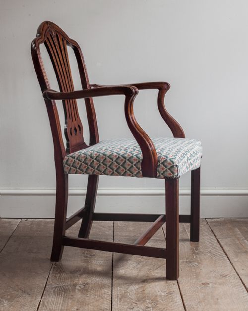 HEPPLEWHITE PERIOD MAHOGANY ARM CHAIR - ADDITIONAL PHOTO 5