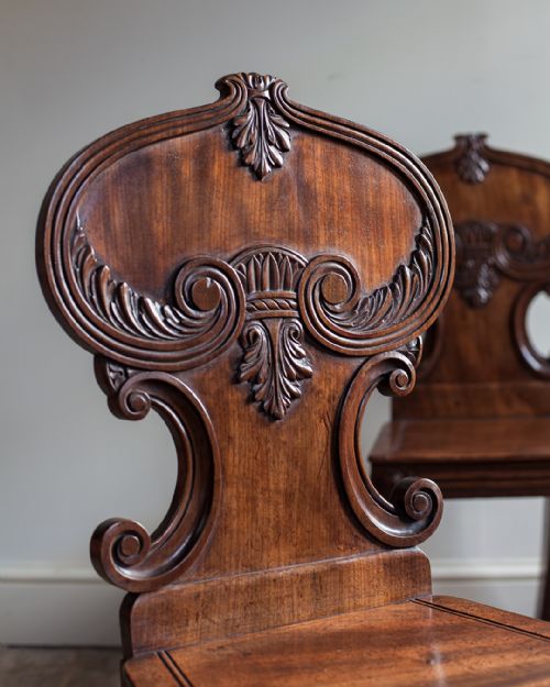 ATTRACTIVE PAIR OF REGENCY MAHOGANY HALL CHAIRS - ADDITIONAL PHOTO 2