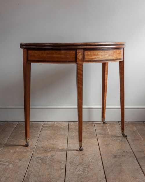 STUNNING GEORGE III SATINWOOD CARD TABLE