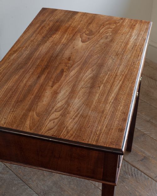 BEAUTIFUL 18TH CENTURY SIDE TABLE - ADDITIONAL PHOTO 5