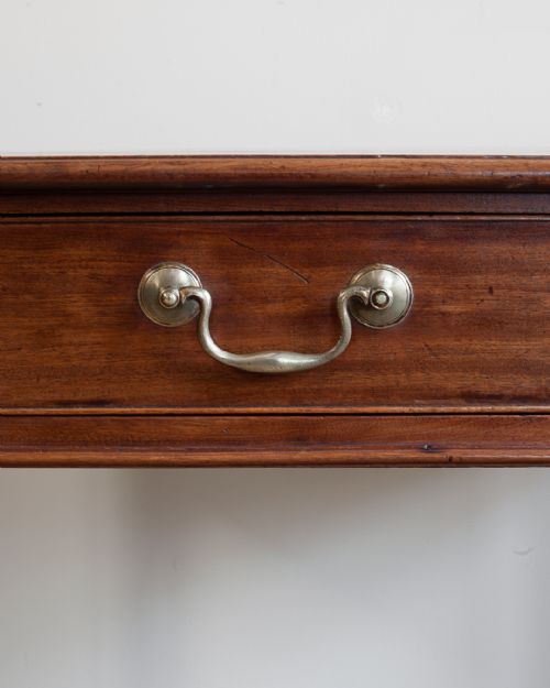 BEAUTIFUL 18TH CENTURY SIDE TABLE - ADDITIONAL PHOTO 7