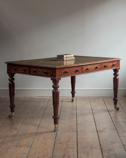 Fine Quality 19th Century Mahogany Library Table